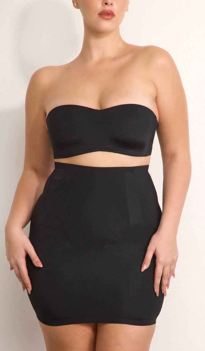 חצאית מחטבת עם תחתון מובנה - שחור