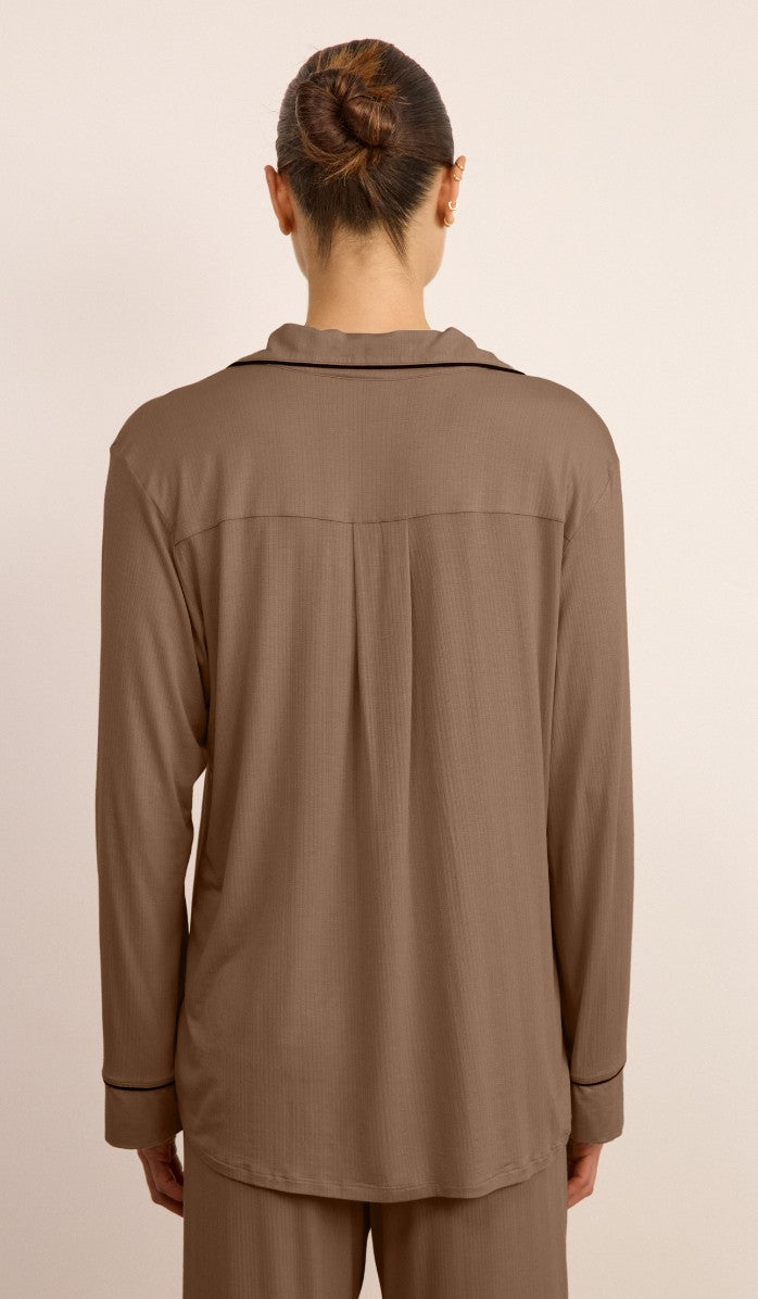 סט מכופתר מיקרו מודל - חום אגוז