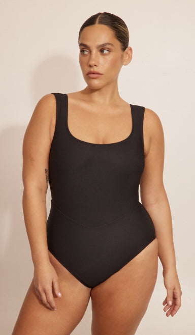 בגד ים שלם לנשים - רובין שחור