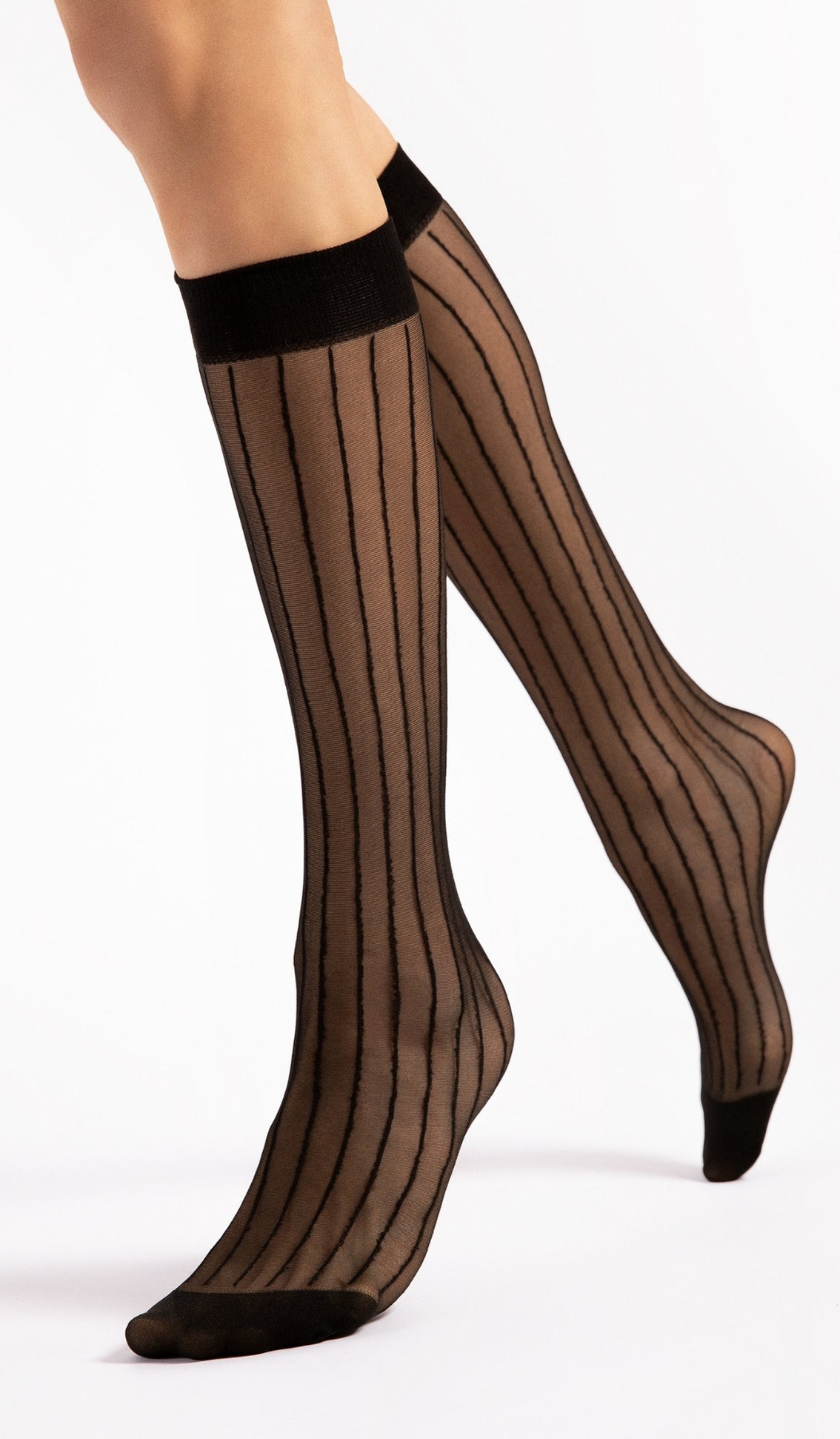 גרבי ניילון לנשים - לינה שחור