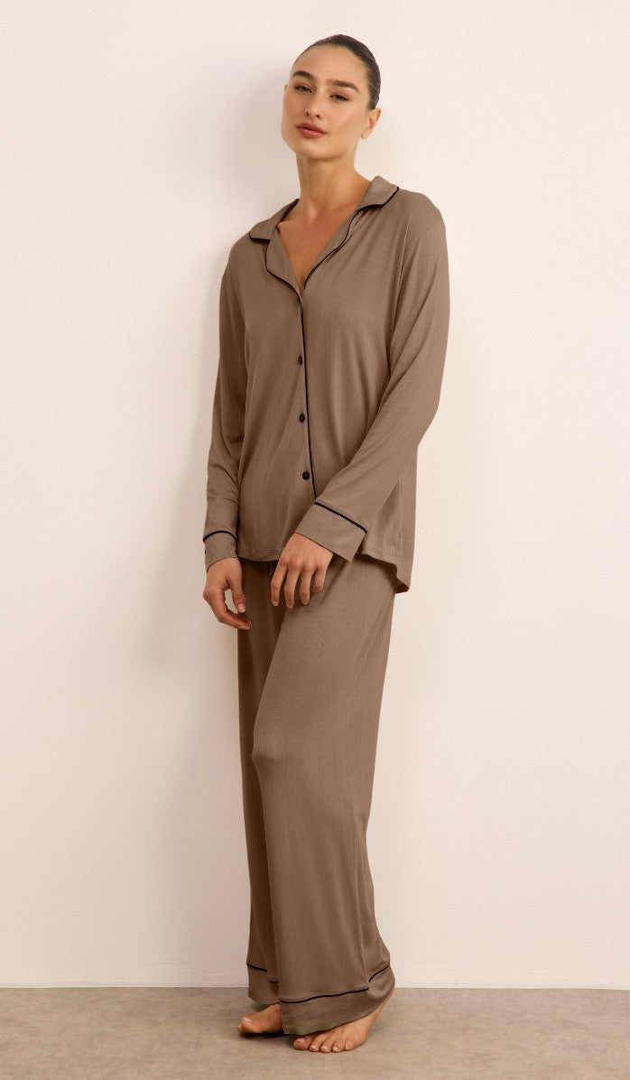 סט מכופתר מיקרו מודל - חום אגוז