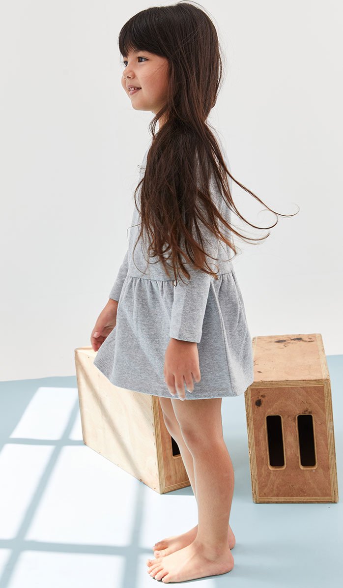 שמלת פוטר לילדות בגזרת סווינג אפורה