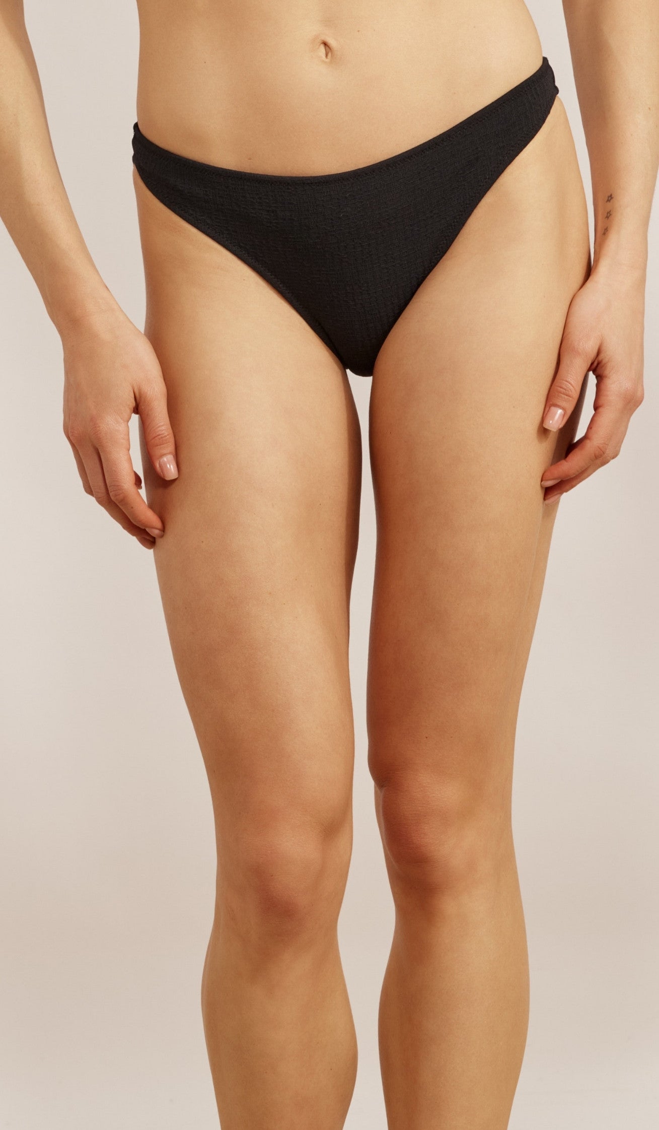 תחתון ביקיני לנשים - ג'וזי שחור וופל