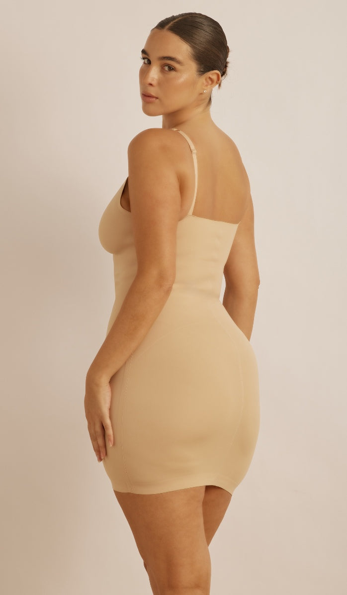 שמלה מחטבת - פודרה