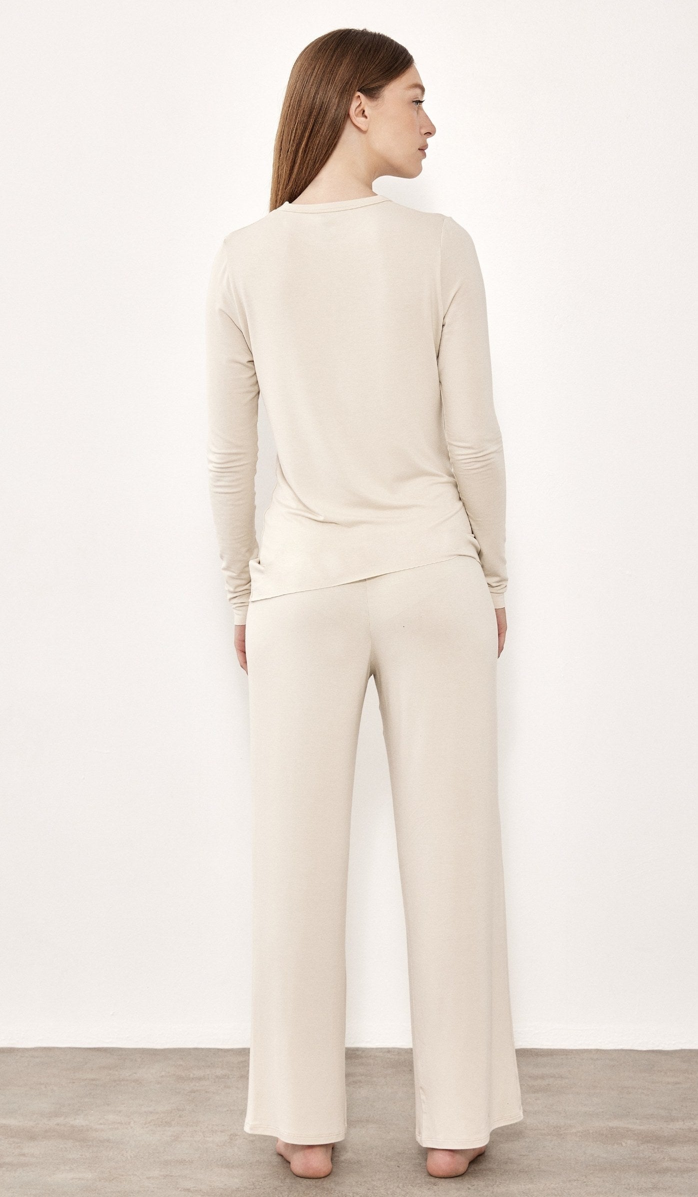 סט טי מבד מודל - מילי קרם