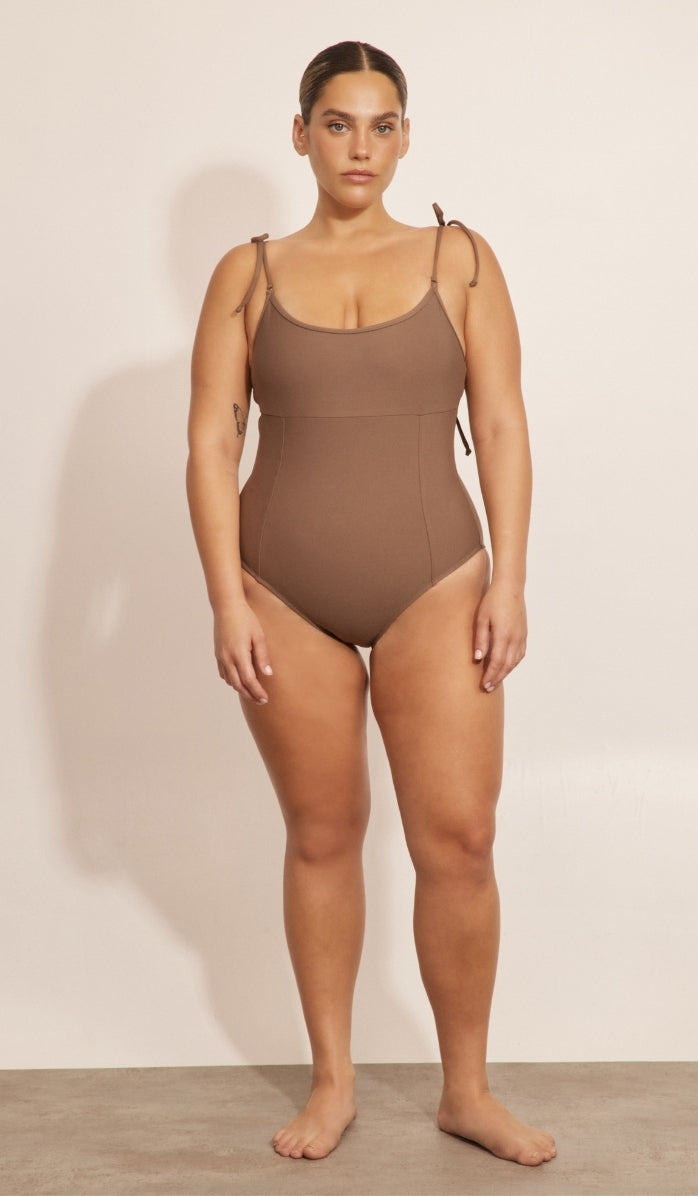 בגד ים שלם לנשים - ג'ולין מוקה לאטה