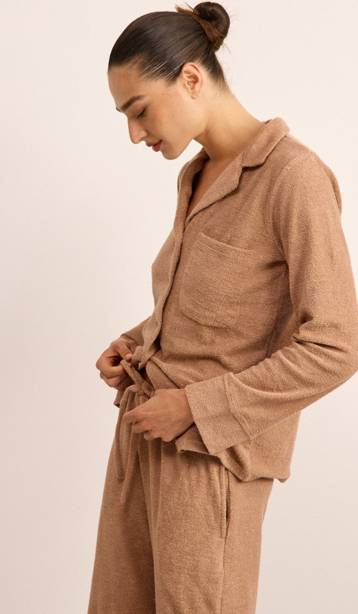 סט מכופתר מבד בוקלה - מוקה